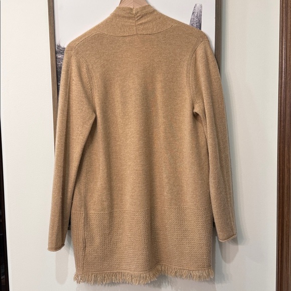 Lilly Pulitzer Noble Cashmere Cardigan ๐๐๏ธ - Picture 2 of 12